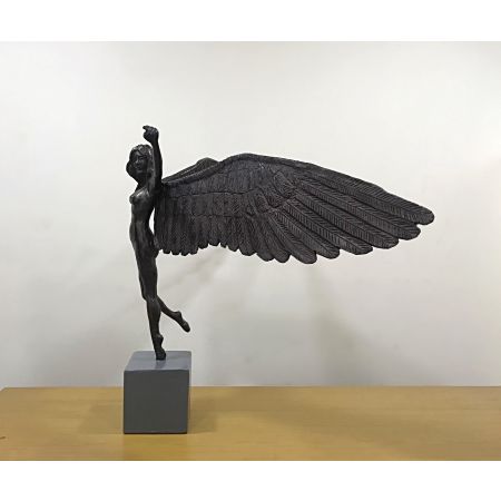 Flight - Female (Edition 3 of 10)